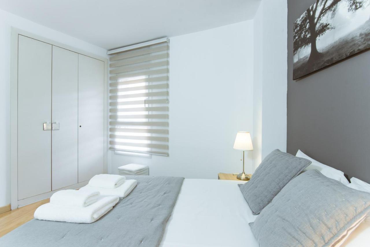 Two Bedroom Townhouse Within 10min Walk From Beach Apartment Barcelona
