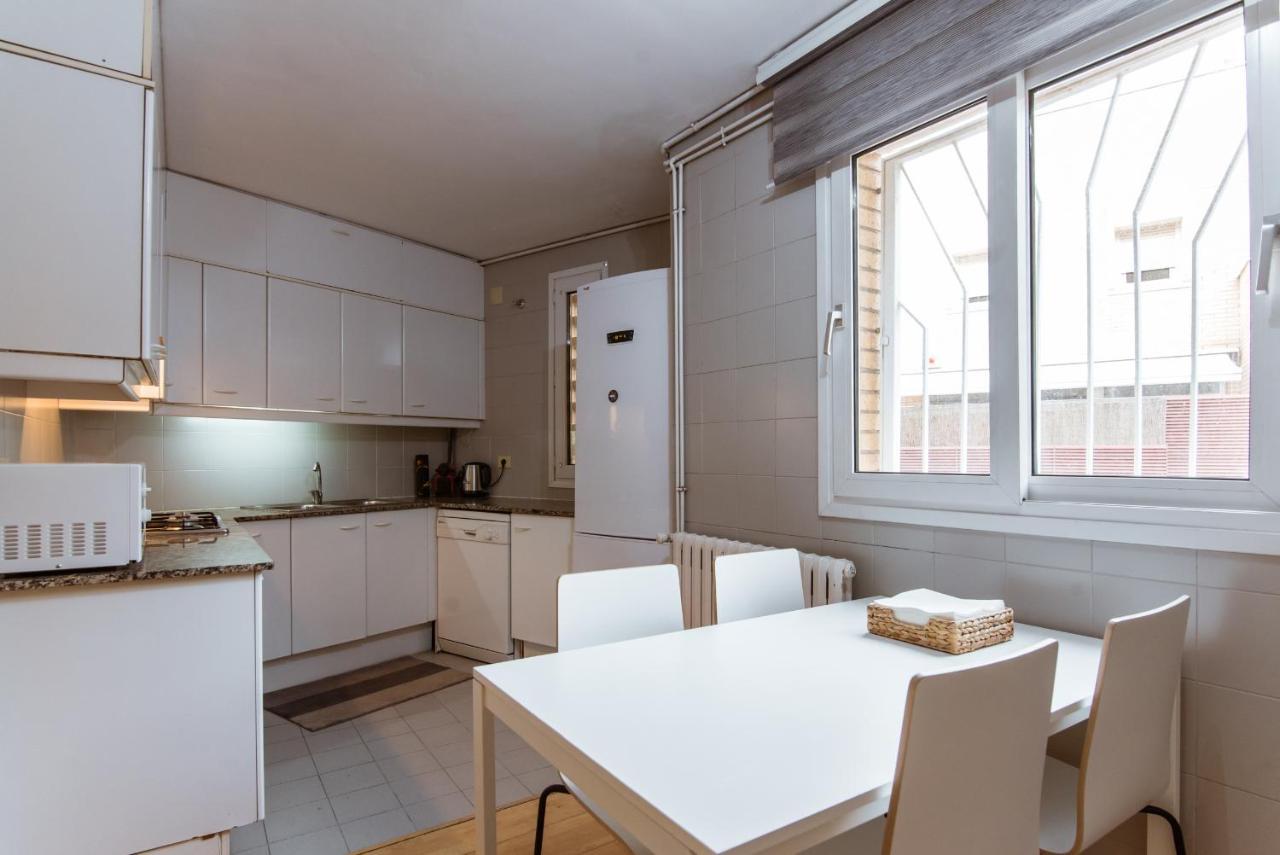 Apartment Two Bedroom Townhouse Within 10min Walk From Beach Barcelona